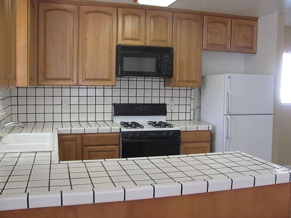 4th image of 520 Kentucky St