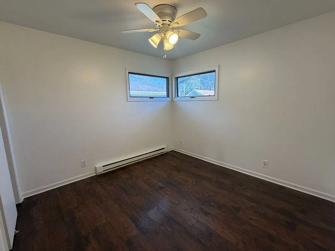 2 bed, 1.0 bath, 561 sqft, $1,800 — Photo 2
