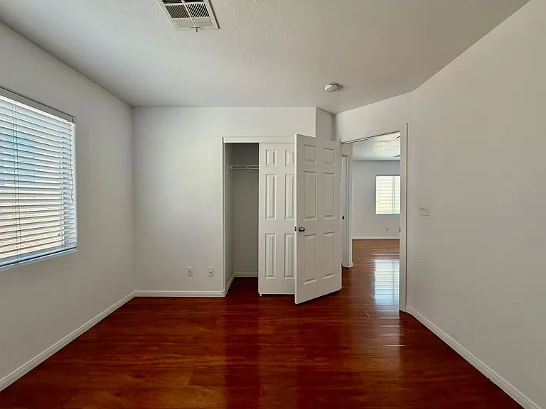 884 Blue Rosalie Pl — Photo 15