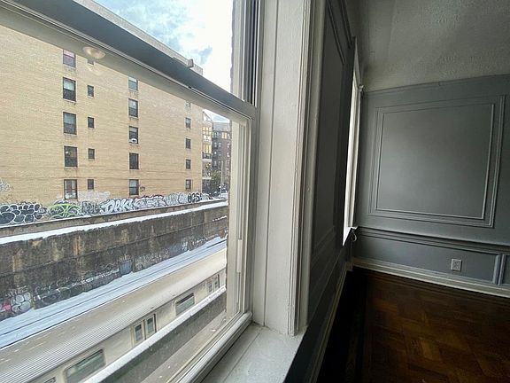 4th image of 67 Saint Pauls Pl #B8