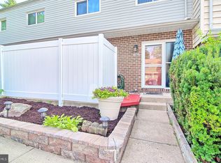 102 Windblown Ct, Baltimore, MD 21209