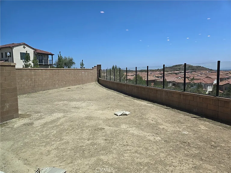 211 Maricopa — Photo 21