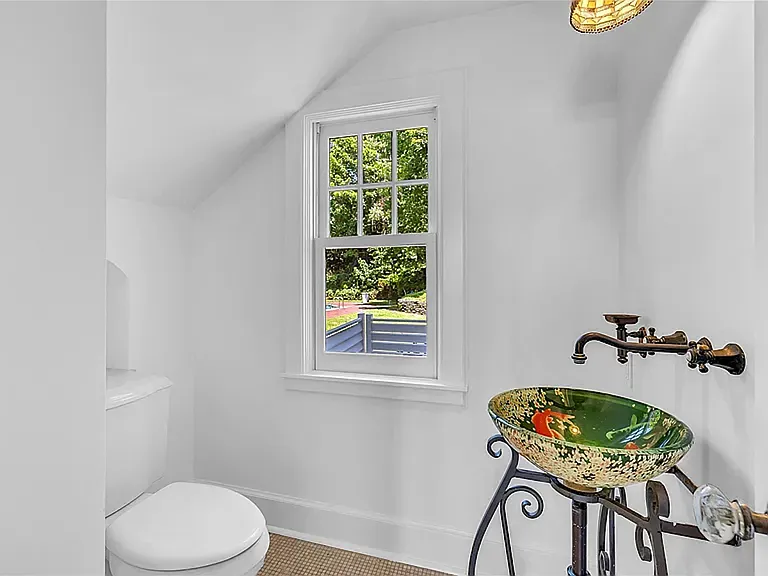 159 E Shore Rd — Photo 27