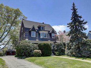 108 Shaw Ave, Cranston, RI 02905