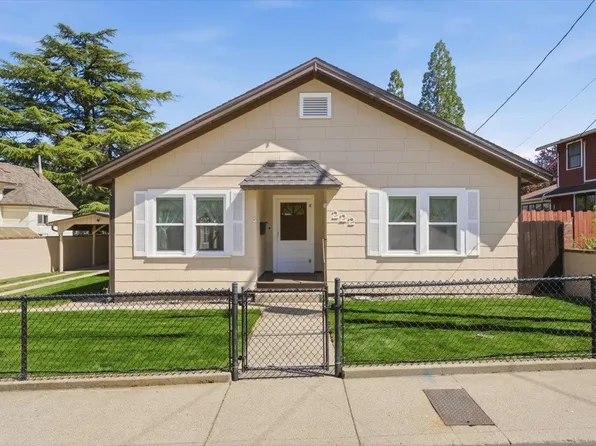 222 Pine St, Yreka, CA 96097