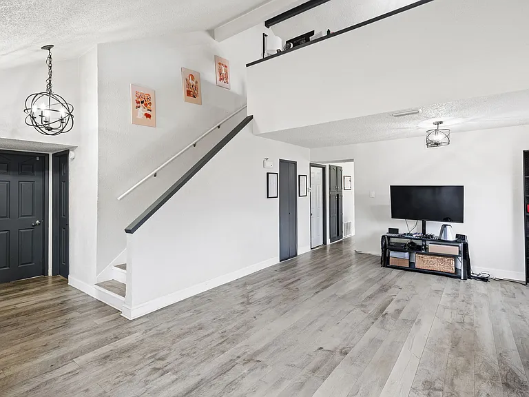 6021 Jester Dr — Photo 8