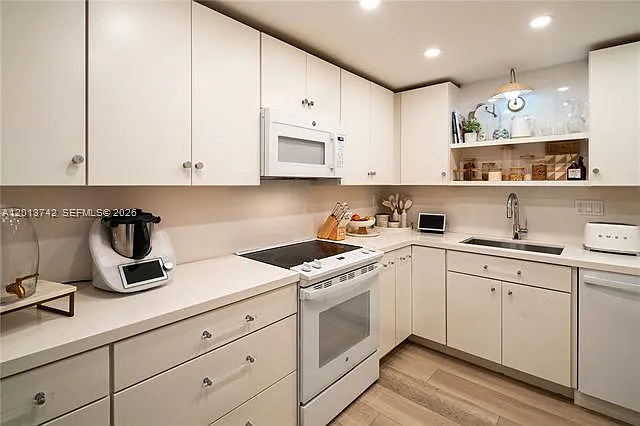 210 Sea View Dr #501 — Photo 7