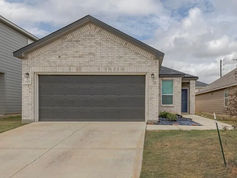 9507 Reinhartz Way — Photo 1