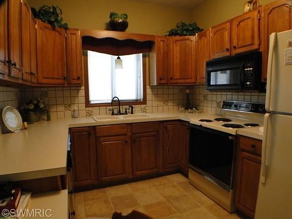 5th image of 733 Bradford Pl NE