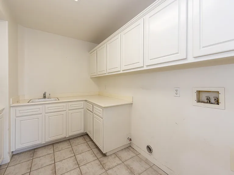 6 Westchester Ct — Photo 12