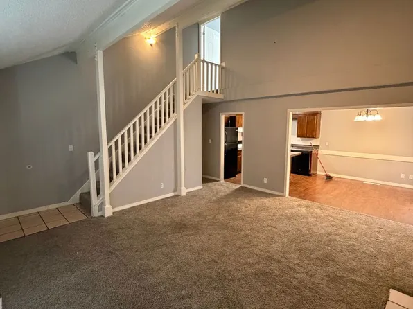 636 Earthside Dr, Claremore, OK 74017