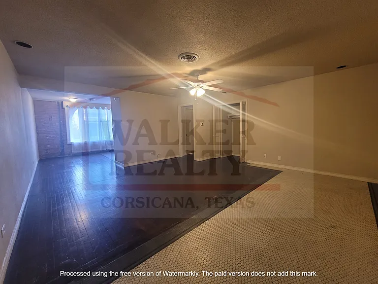 200 S Beaton St #202 — Photo 3