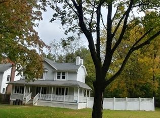 37 Riverside Dr, Florham Park, NJ 07932