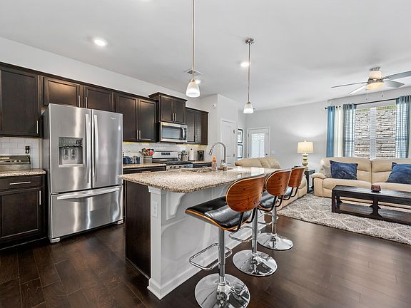 2nd image of 1003 Alderwood Cir