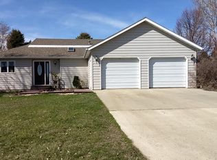 1302 9th St, Britton, SD 57430