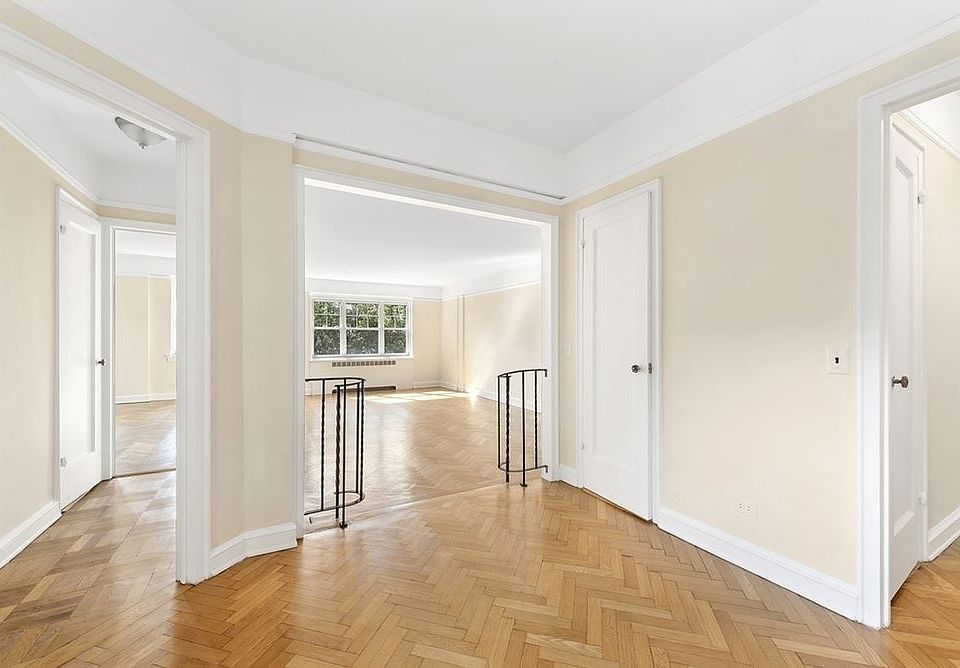 1st image of 120 Cabrini Blvd APT 22