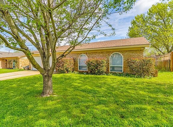 3rd image of 304 Quail Creek Dr