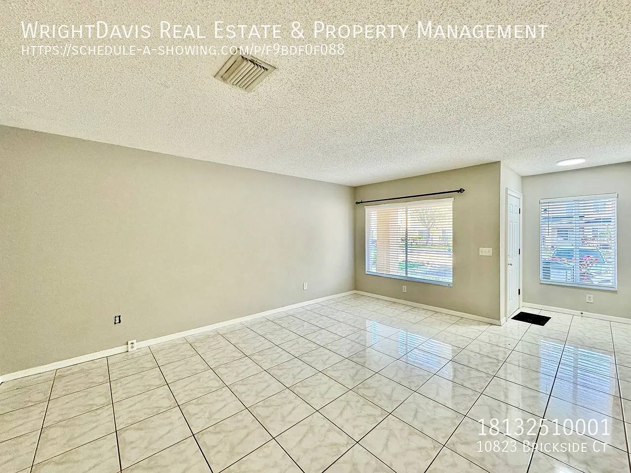 Spacious 2/2.5 Townhome in Riverview, FL — Photo 4