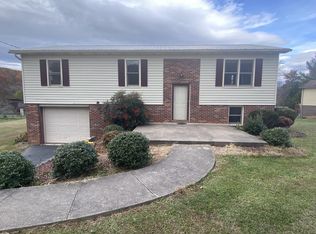 1307 Cobblestone Ct, Johnson City, TN 37601