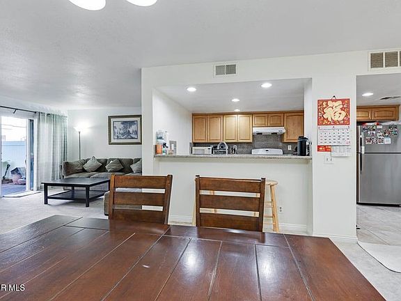 2nd image of 2831 Tapo St