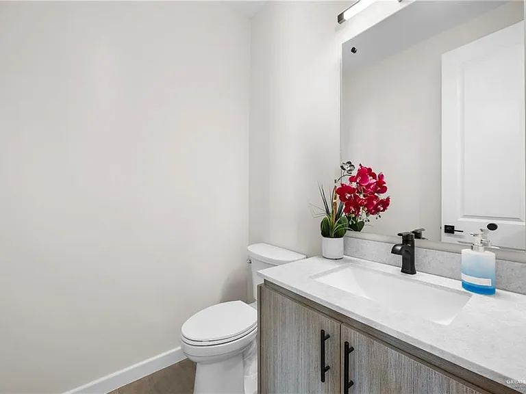 2203 Dorado Dr — Photo 7
