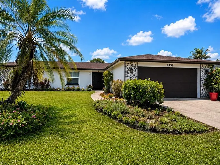 4439 Parrot Ave — Photo 1