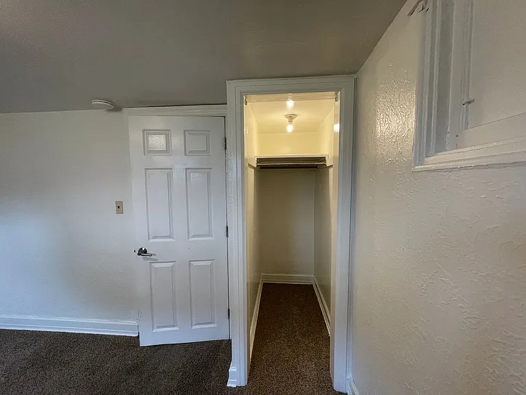 919 23rd St — Photo 26