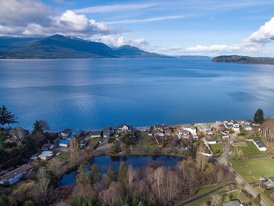 9943 is the lower left home 