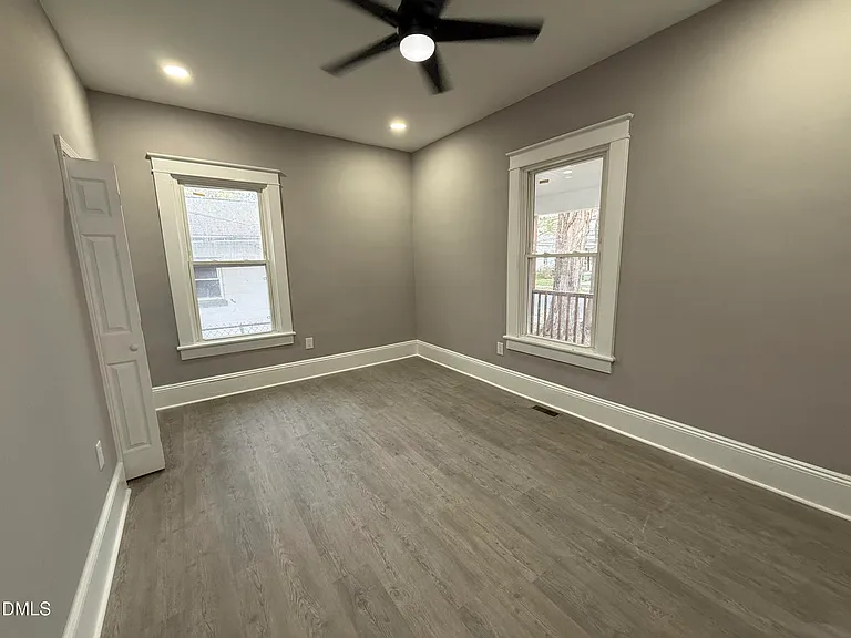 1012 S Franklin St — Photo 23