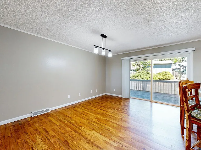 2946 S Moline Pl — Photo 10