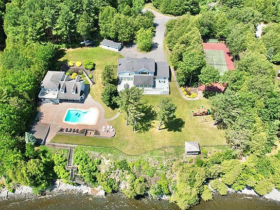 3rd image of 10 Gravelly Point Dr