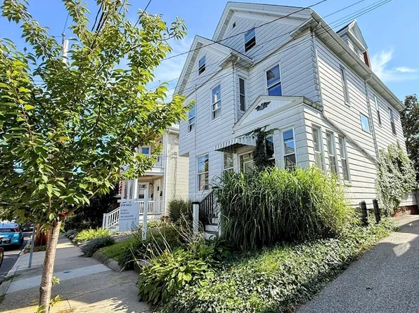 26 Gibbens St, Somerville, MA 02143