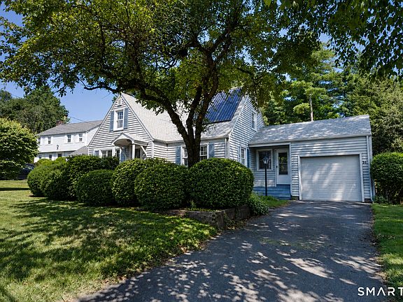2nd image of 24 Sandhurst Drive