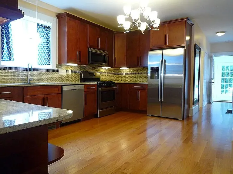 34 Oxford Ave #34 — Photo 9