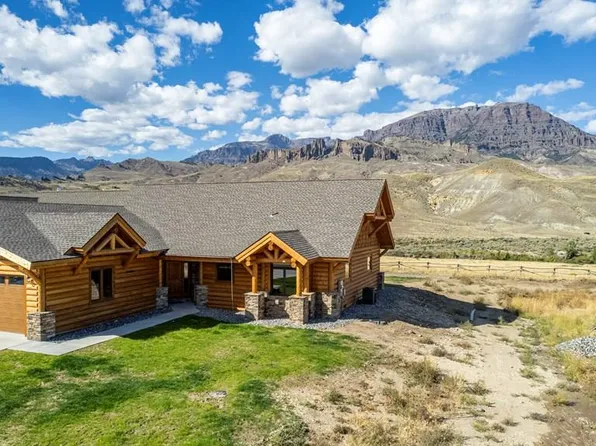 47 Winchester Dr, Cody, WY 82414