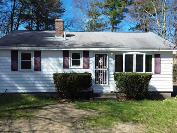 40 Norris Rd, Tyngsboro, MA 01879