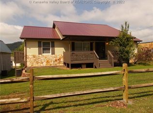 10237 Charleston Rd, Red House, WV 25168