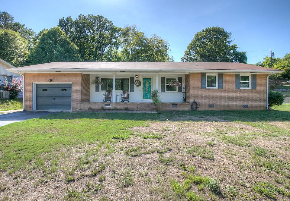 1st image of 1115 Hillsboro Dr