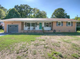 1115 Hillsboro Dr, Chattanooga, TN 37412