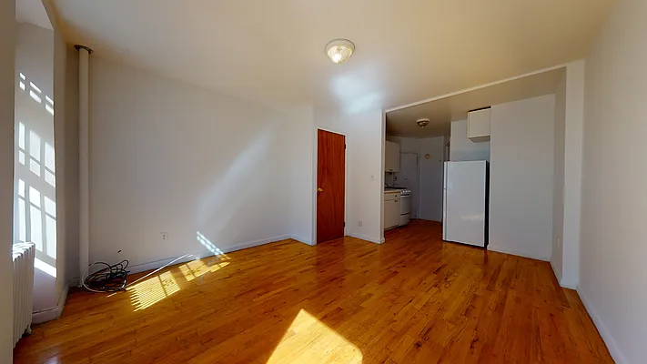 Rented by Bond New York | media 11