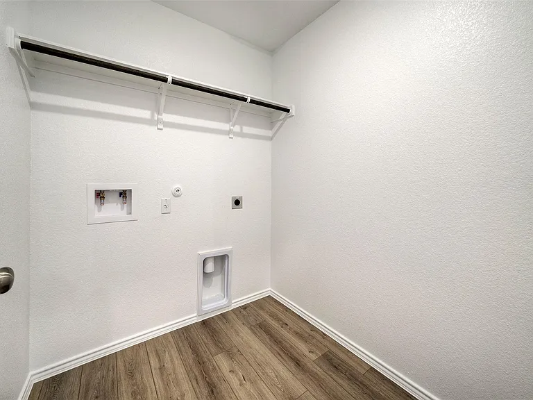 108 Montego St — Photo 23