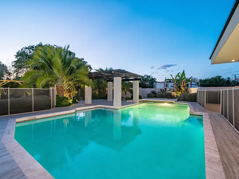7417 E Paradise Dr — Photo 69
