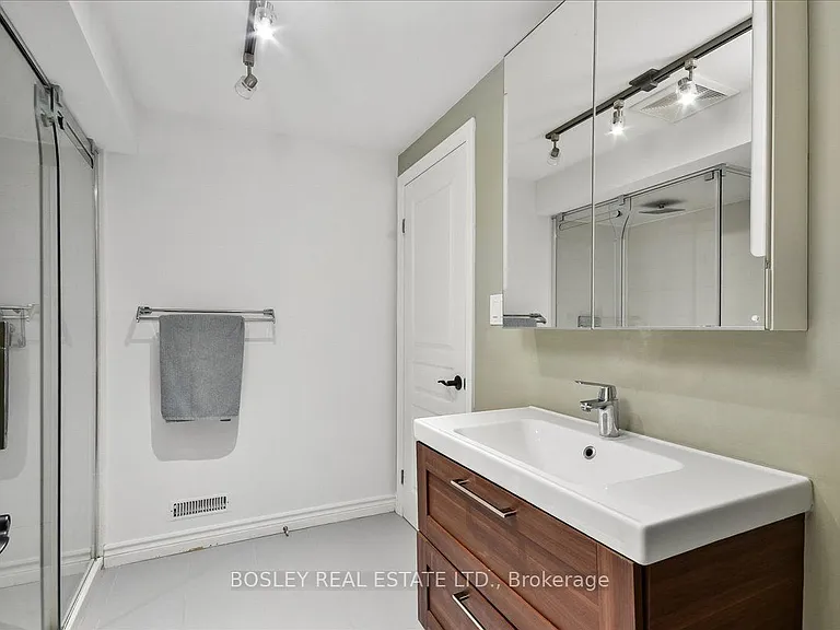 68 Sarah Ashbridge Ave — Photo 24