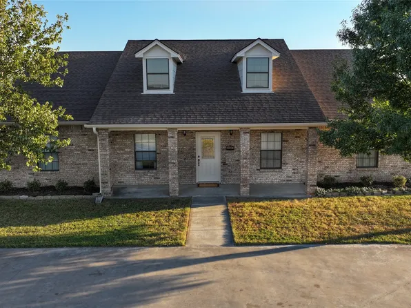 795 Beach Rd, Bowie, TX 76230