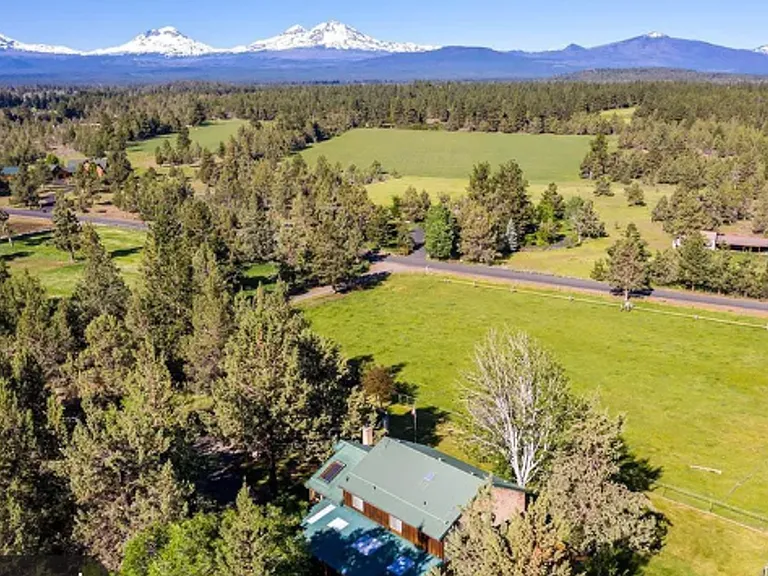 69196 Hurtley Ranch Rd — Photo 41