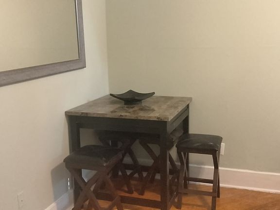 4th image of 501 E Charlton St APT H