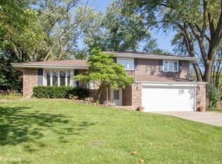 21W200 Tee Ln, Itasca, IL 60143