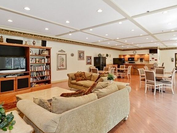 4th image of 1 Bloomingdale Pl APT 314