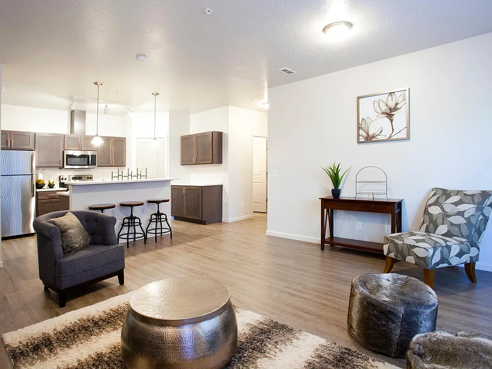 Prairie Pointe Apartments and Townhomes
