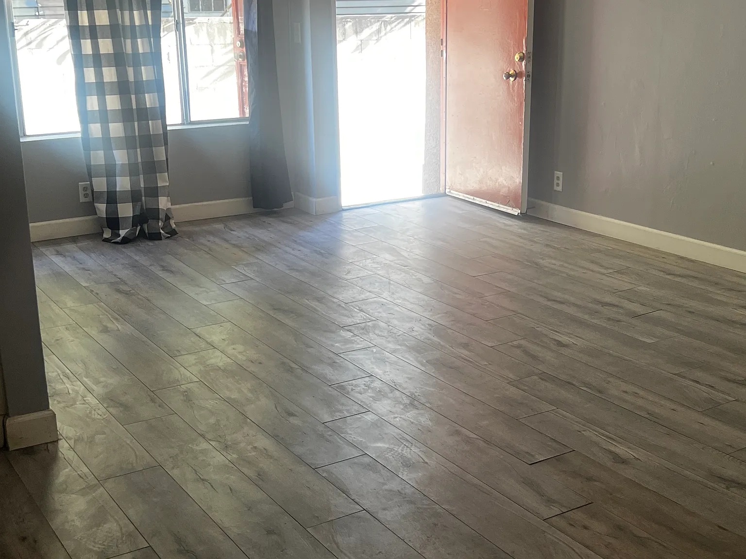 2720 Raymond Ave — Photo 4